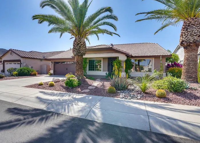 Lakefront W/ Outdoor Oasis In Glendale! Ferienhaus *