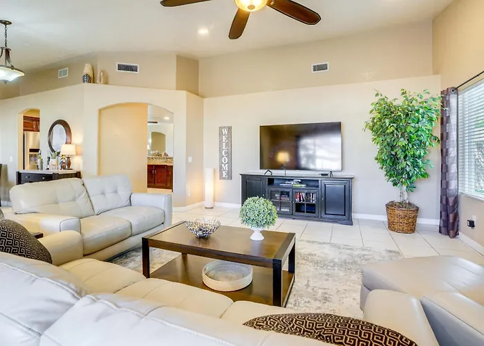 Lakefront W/ Outdoor Oasis In Glendale! Ferienhaus