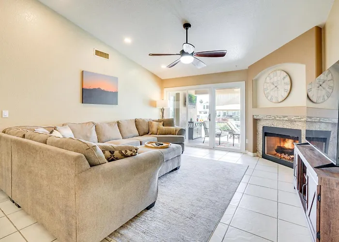 Lakefront W/ Outdoor Oasis In Glendale! * Peoria