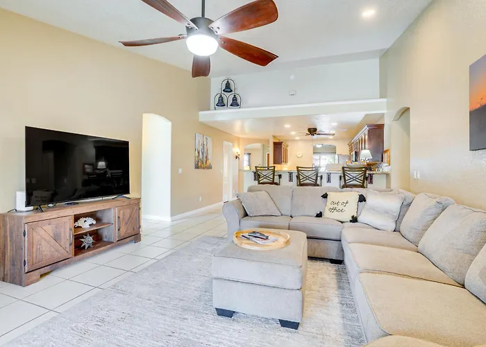 Ferienhaus Lakefront W/ Outdoor Oasis In Glendale!